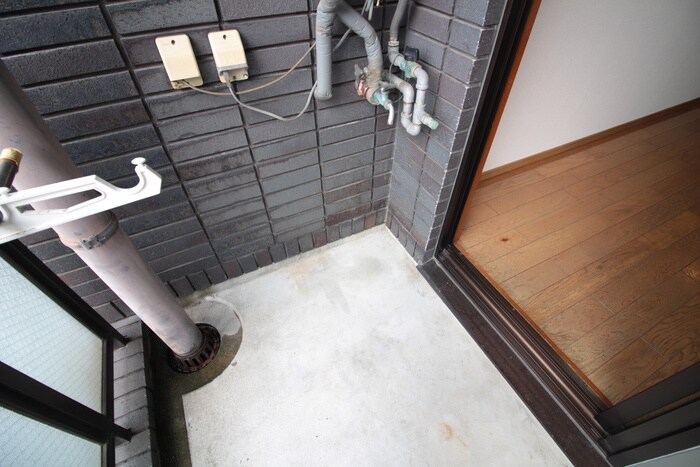 物件内観写真14　(洗濯機置場)