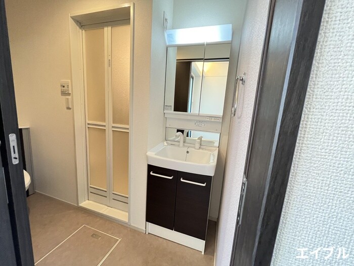 物件内観写真11　(洗面)