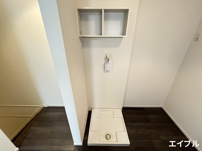 物件内観写真12　(洗濯機置場)