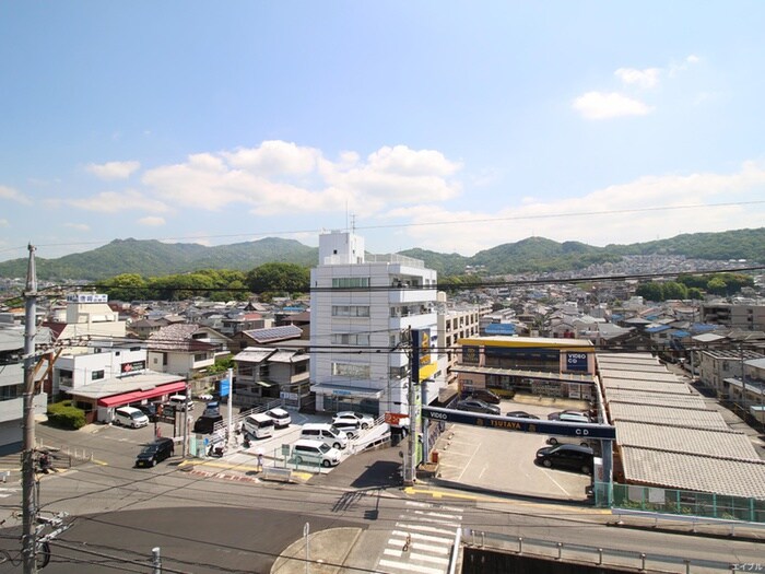 物件内観写真15　(室内からの展望)