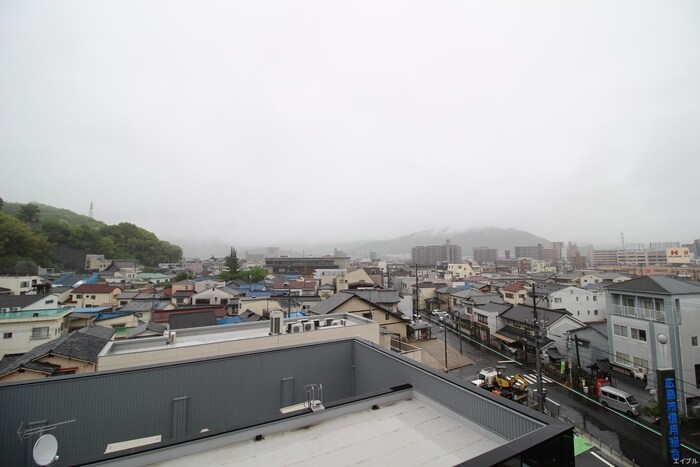 物件内観写真15　(室内からの展望)