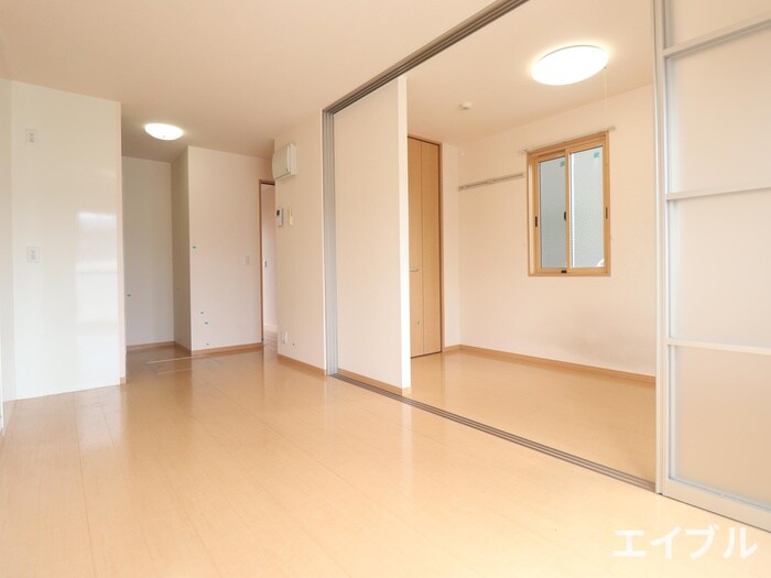 物件内観写真7　(居室)