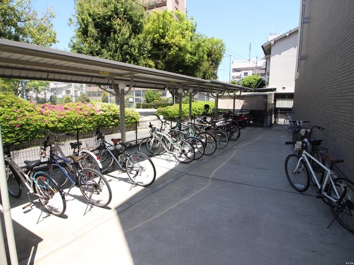 物件外観写真5　(駐輪場)