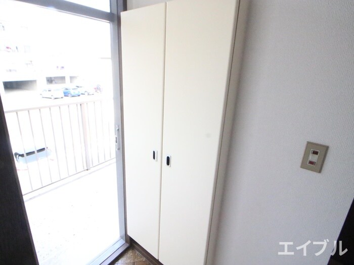 物件内観写真15　(靴箱)