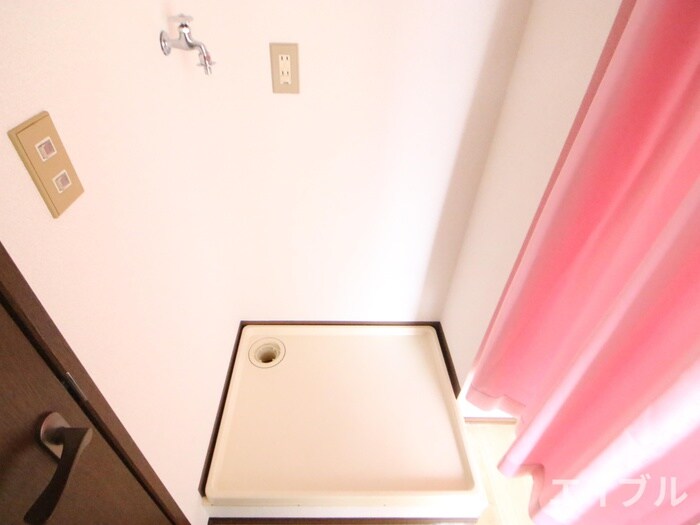 物件内観写真19　(洗濯機置場)