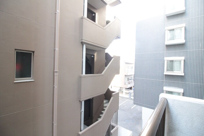 物件内観写真16　(室内からの展望)