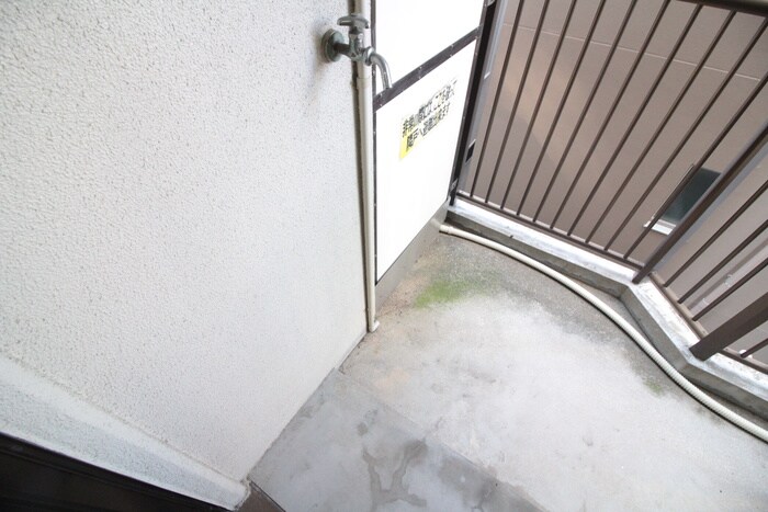 物件内観写真18　(洗濯機置場)