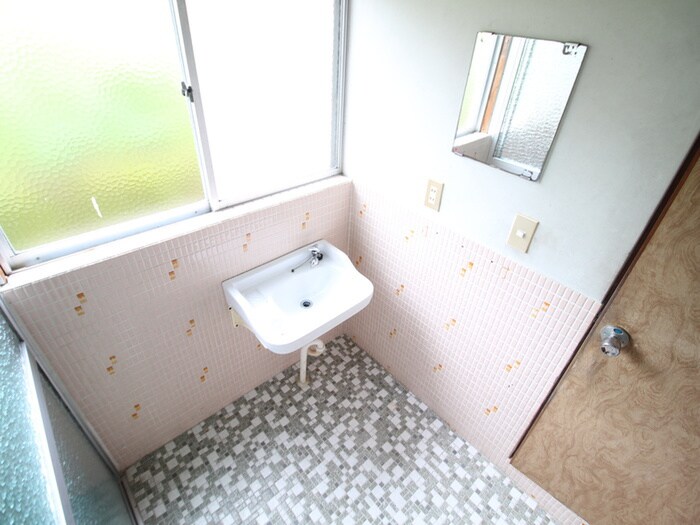 物件内観写真8　(洗面)