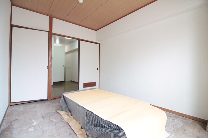 物件内観写真4　(居室)