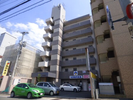 第1山田ビル外観写真