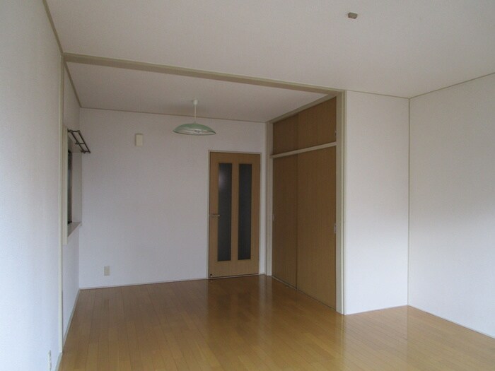 物件内観写真4　(居室)
