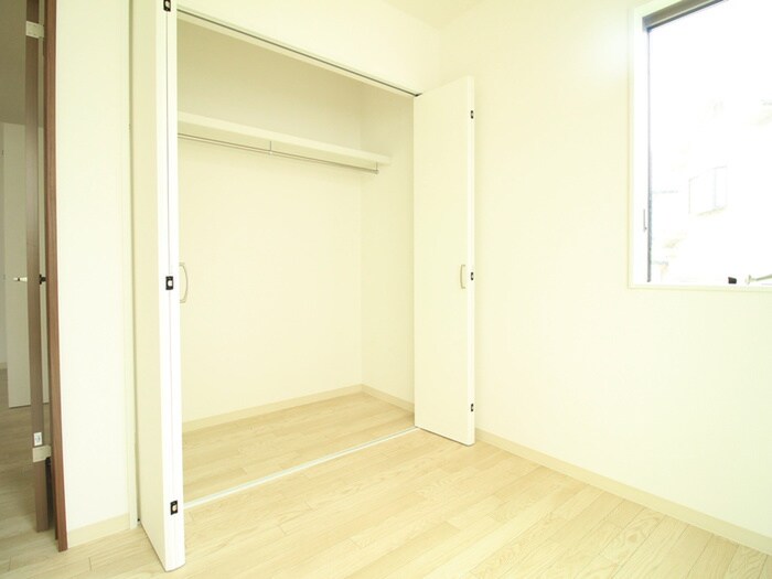 物件内観写真13　(収納)