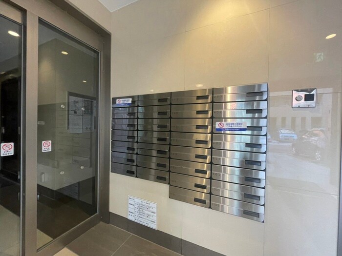 物件外観写真5　(駐車場)