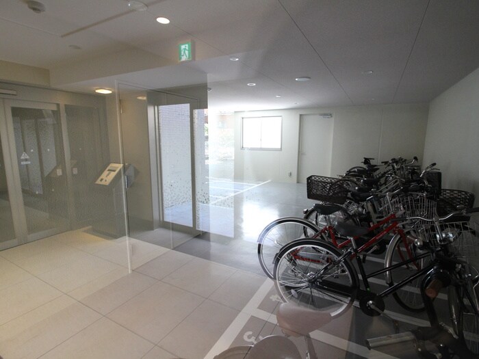 物件外観写真6　(駐輪場)