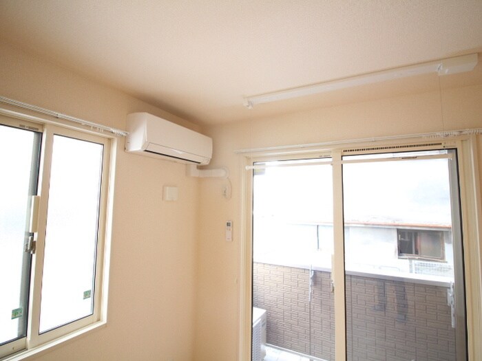 物件内観写真16　(室内からの展望)