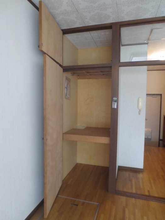 物件内観写真12　(収納)
