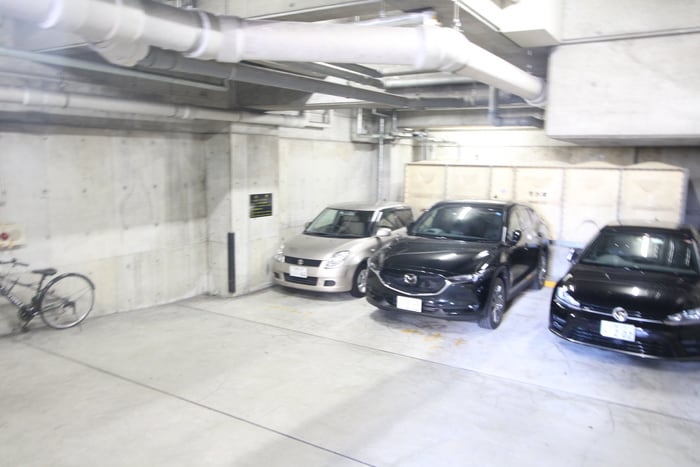 物件外観写真6　(駐車場)