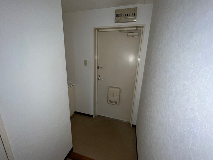 物件内観写真18　(玄関)