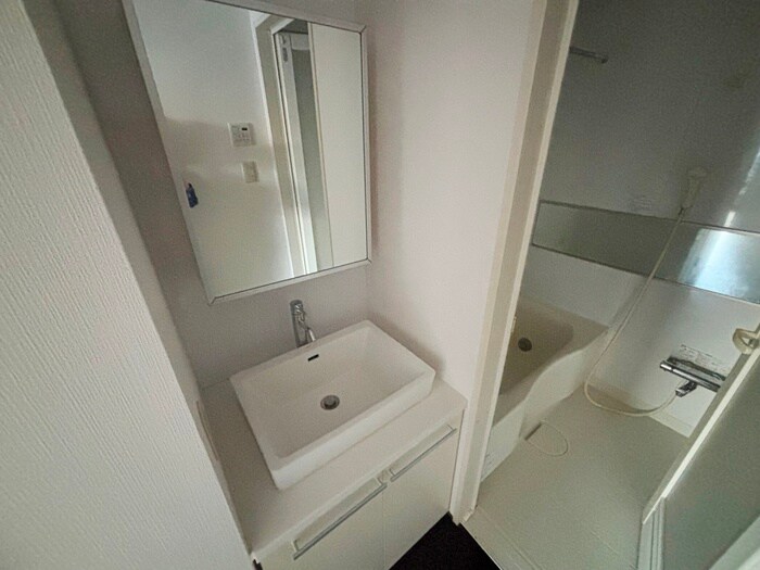 物件内観写真11　(洗面)