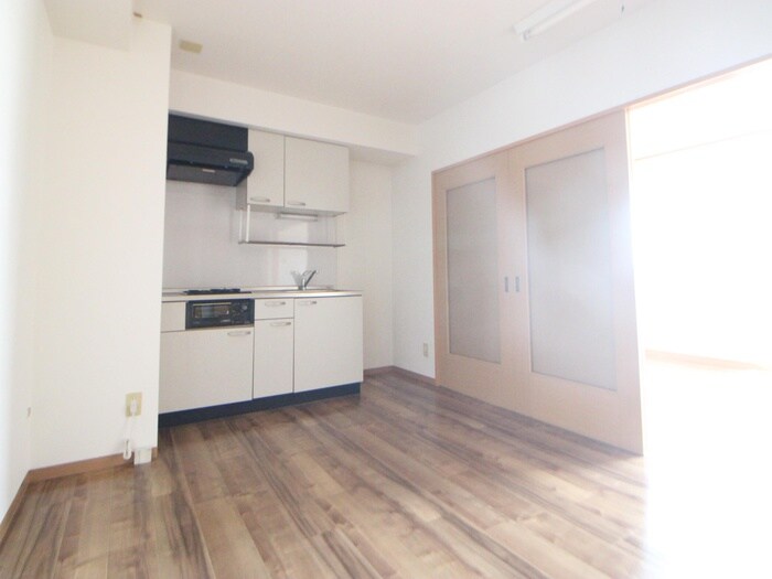 物件内観写真9　(居室)