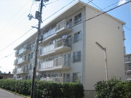 宮ノ岸共同住宅２号棟外観写真