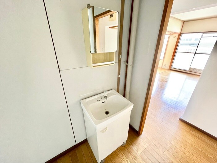 物件内観写真11　(洗面)