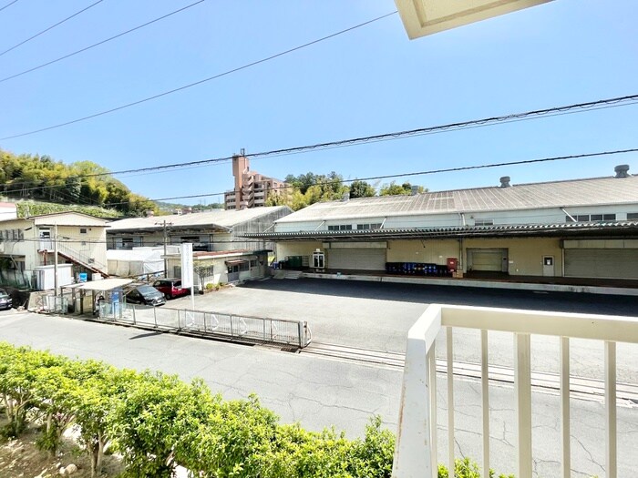 物件内観写真16　(室内からの展望)