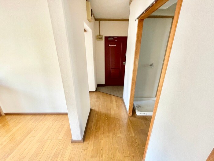 物件内観写真21　(廊下)