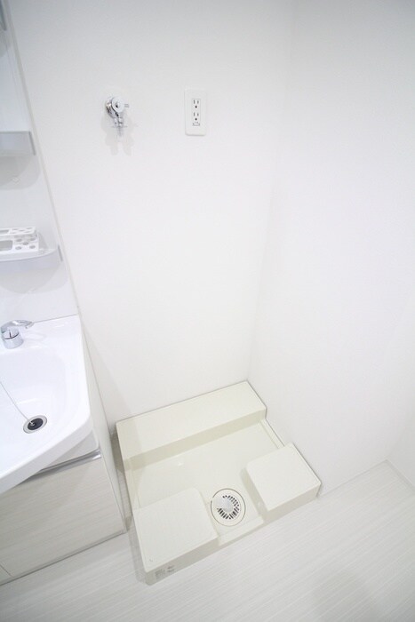 物件内観写真16　(洗濯機置場)