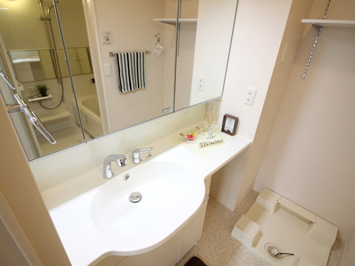 物件内観写真9　(洗面)