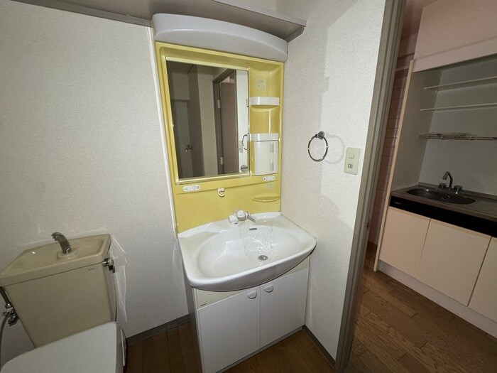 物件内観写真11　(洗面)