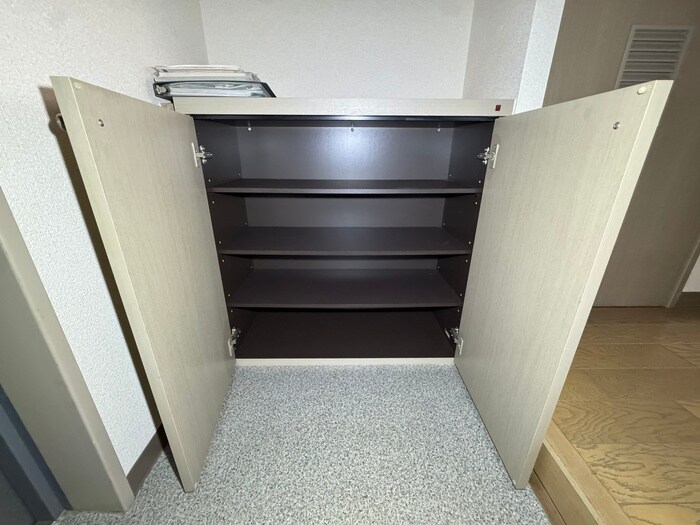 物件内観写真12　(靴箱)