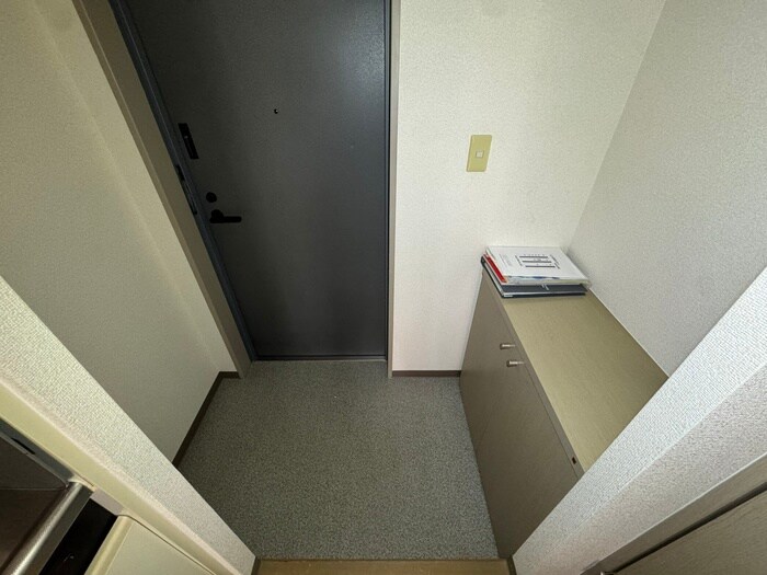 物件内観写真15　(玄関)