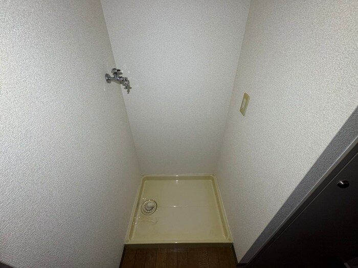 物件内観写真22　(洗濯機置場)