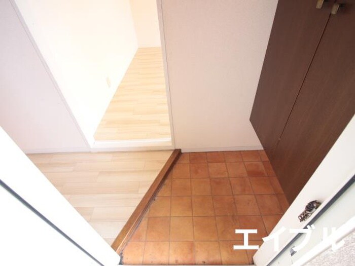 物件内観写真17　(玄関)