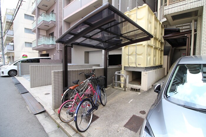 物件外観写真4　(駐輪場)