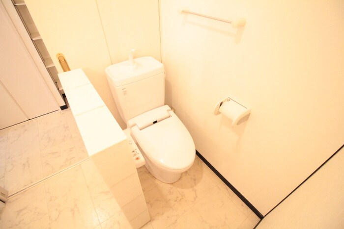 物件内観写真10　(トイレ)