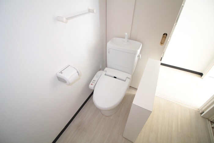 物件内観写真11　(トイレ)