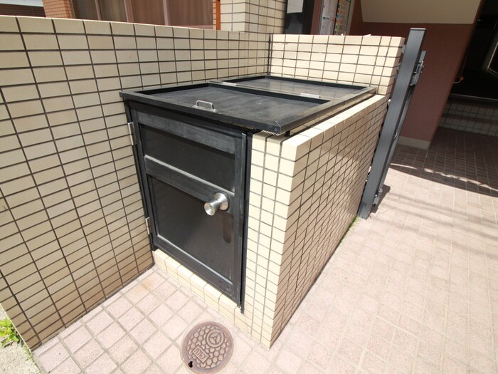 物件外観写真4　(建物設備)