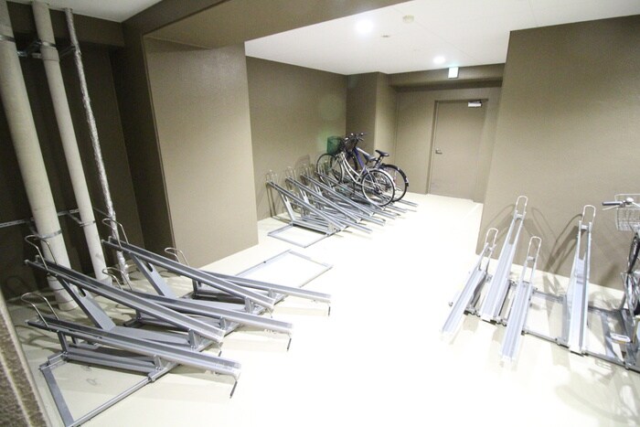 物件外観写真6　(駐輪場)
