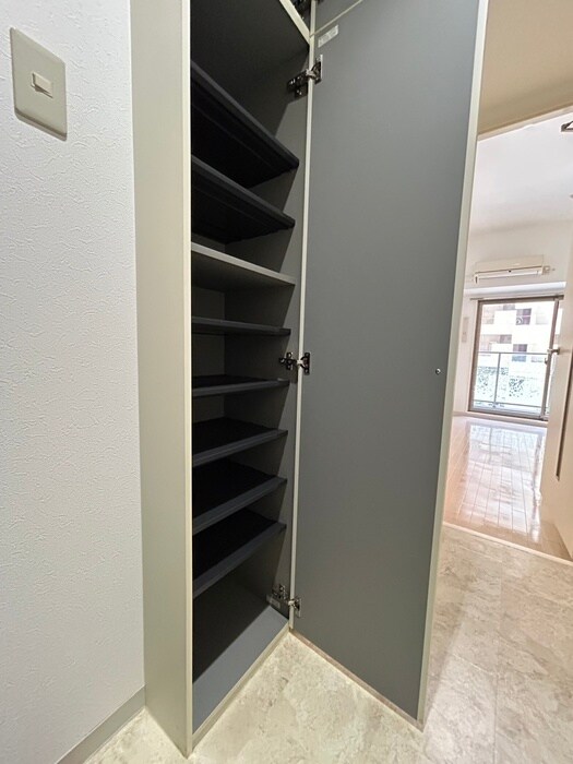 物件内観写真12　(靴箱)