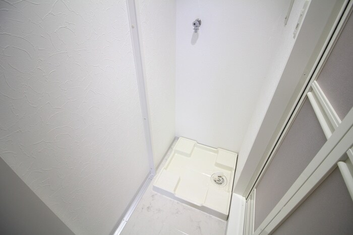 物件内観写真13　(洗濯機置場)