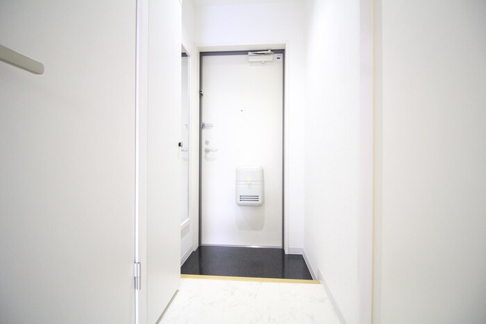物件内観写真22　(玄関)