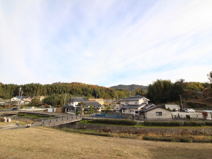 物件内観写真16　(室内からの展望)