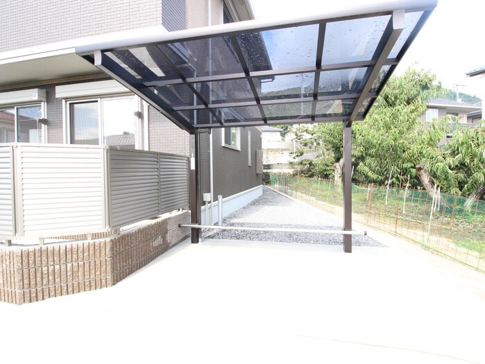 物件外観写真6　(駐輪場)