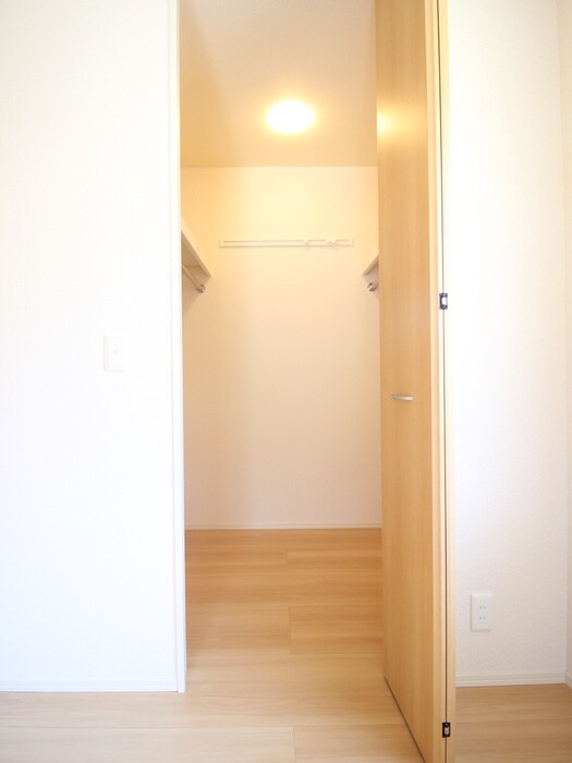 物件内観写真10　(収納)