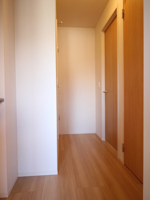 物件内観写真20　(廊下)