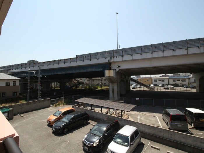 物件内観写真16　(室内からの展望)