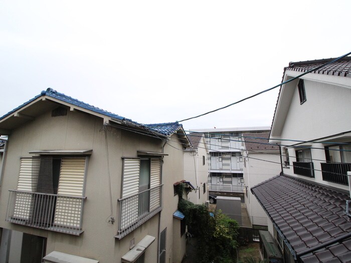 物件内観写真16　(室内からの展望)