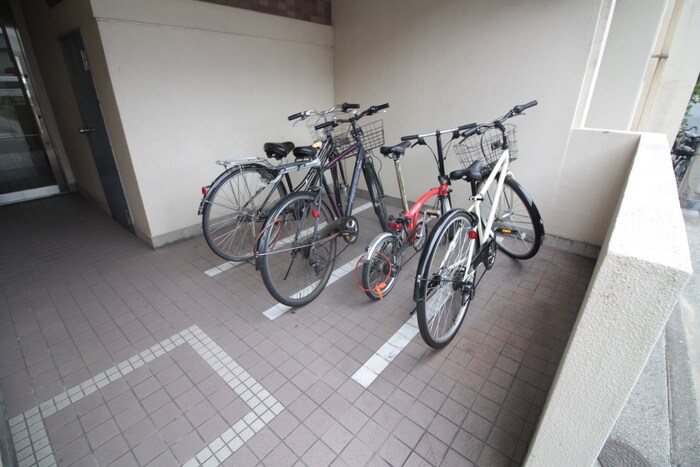 物件外観写真6　(駐輪場)